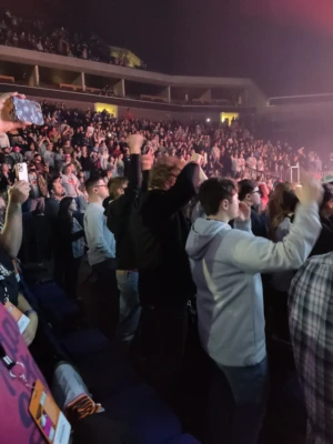 picture of crowd at youth concert